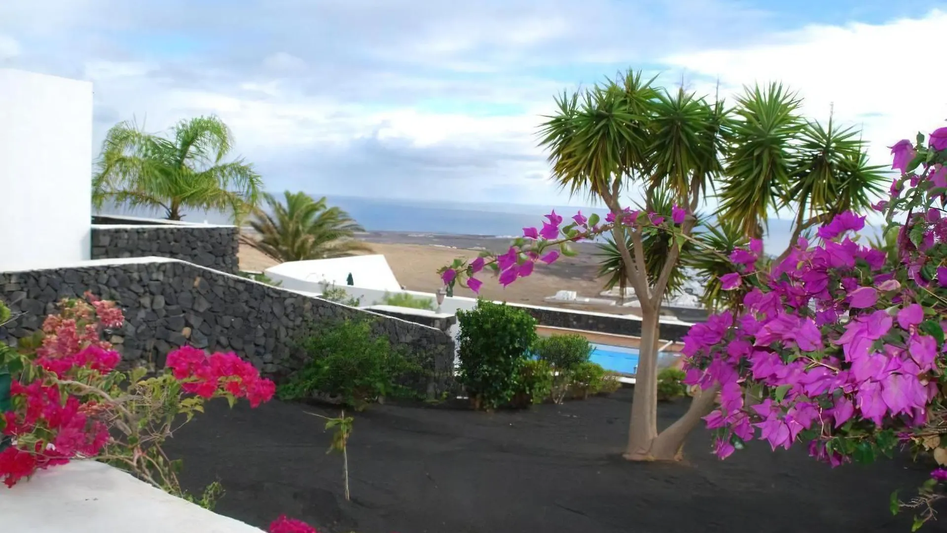 Apartment Mit Meerblick In Ruhiger Lage Tias Spain